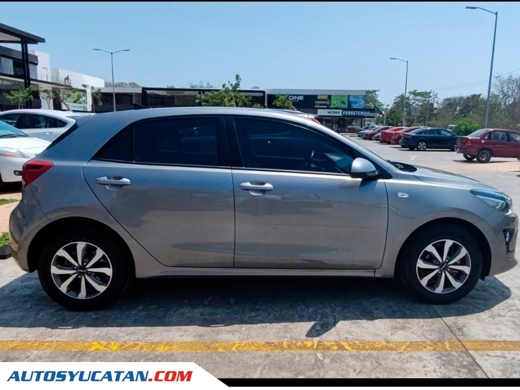 Kia Río Hatchback 2022