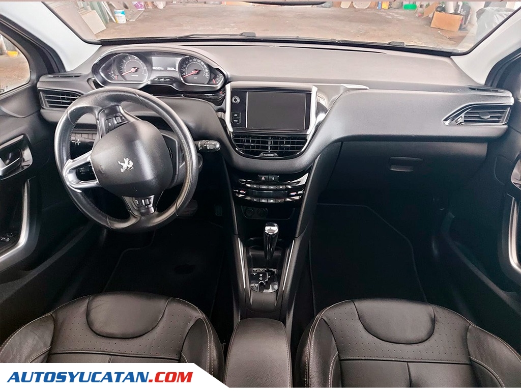 Peugeot 208 Feline 2016