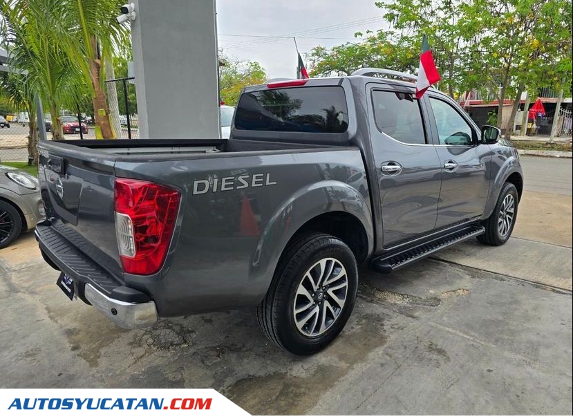 Nissan Frontier LE 2020