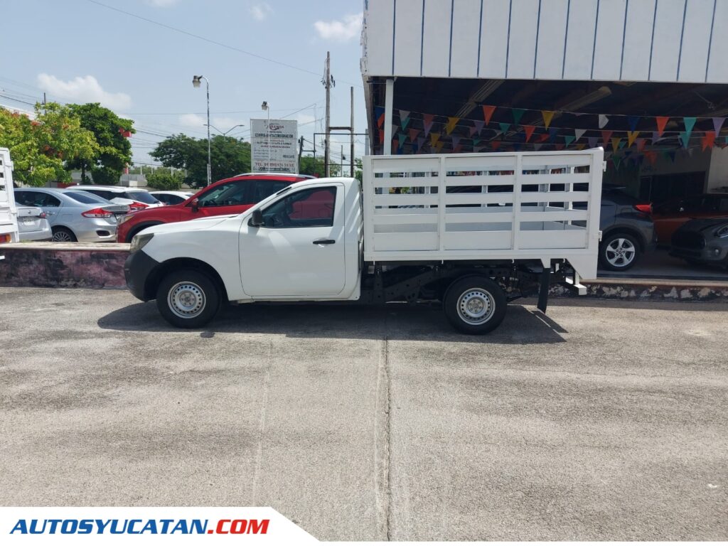 Nissan Estacas 2018