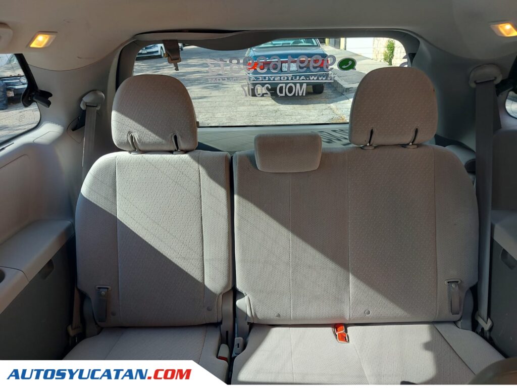 Toyota Sienna XLE 2017