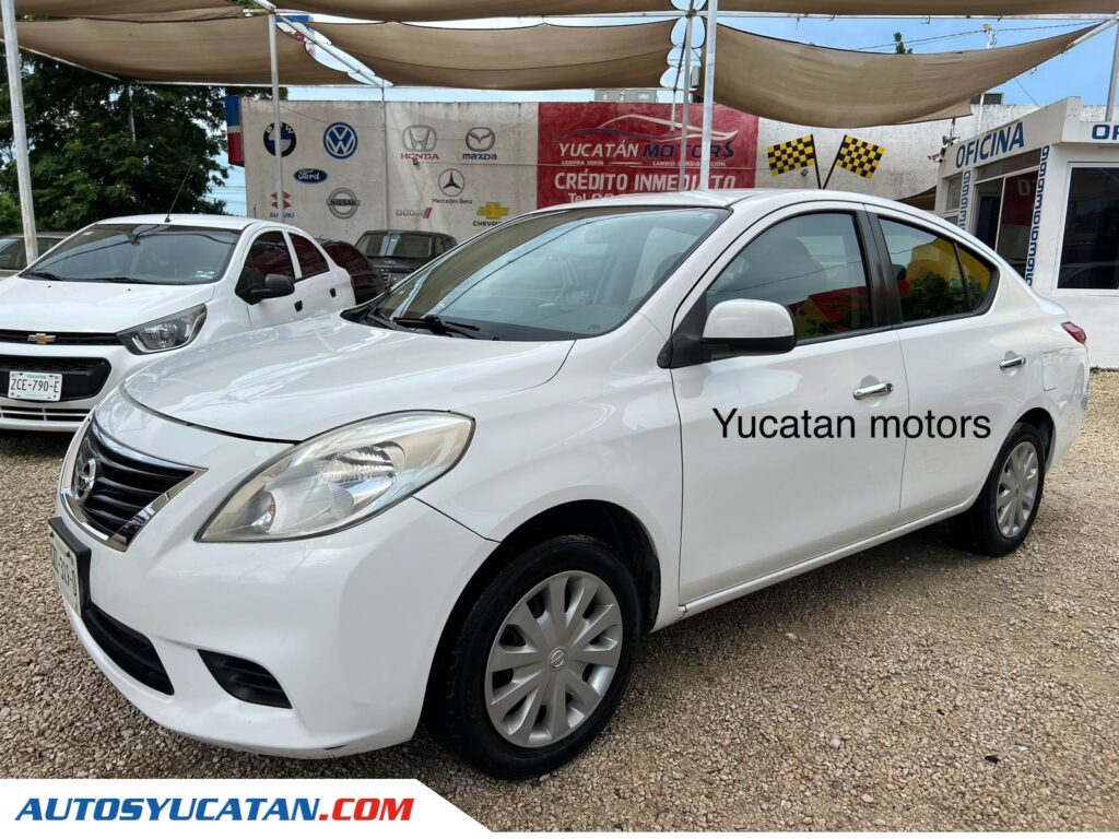 Nissan Versa 2012