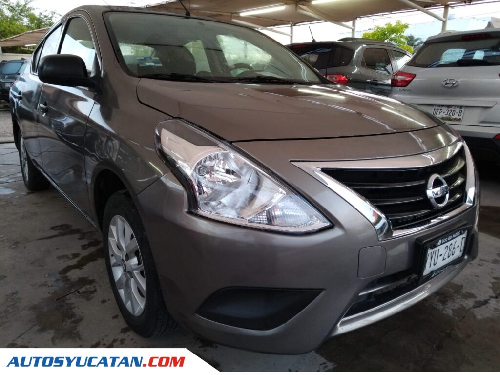 Nissan Versa Standard 2021
