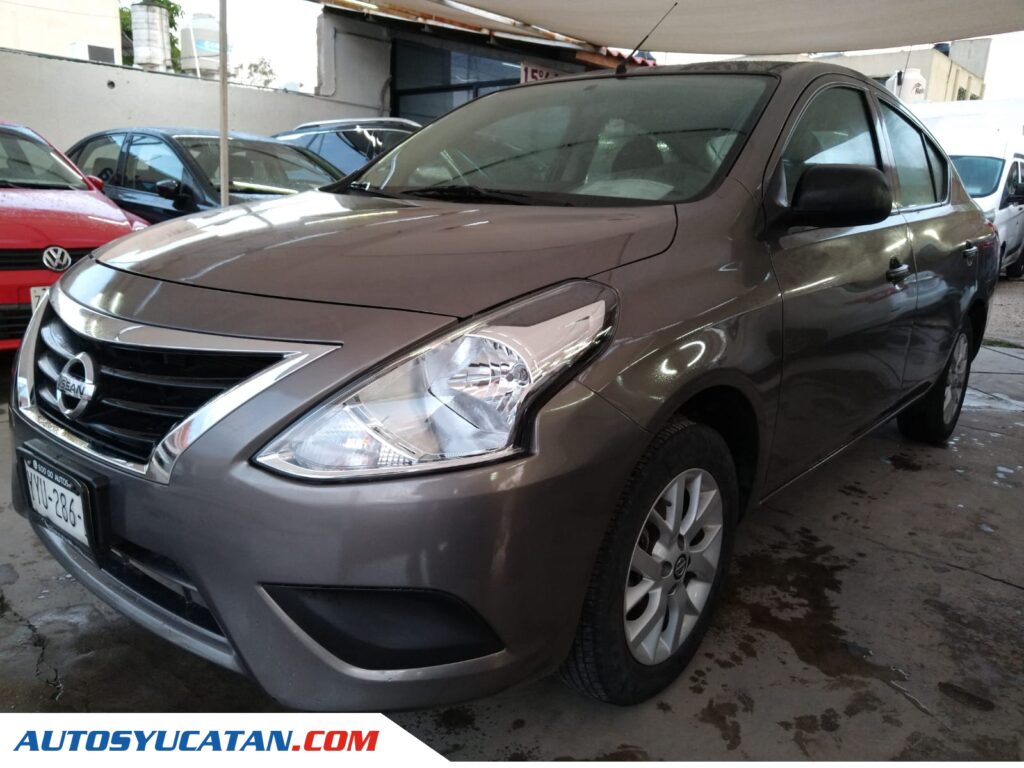 Nissan Versa Standard 2021