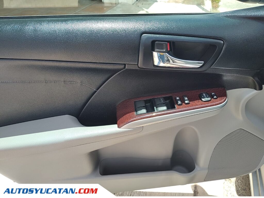 Toyota Camry XLE 2014
