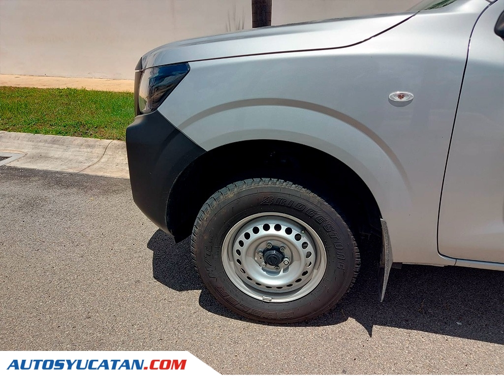 Nissan NP300 2024