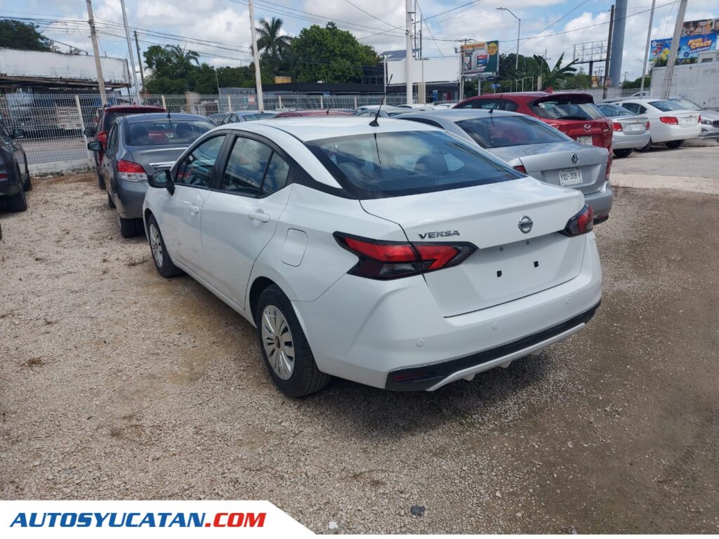 Nissan Versa Sense 2021