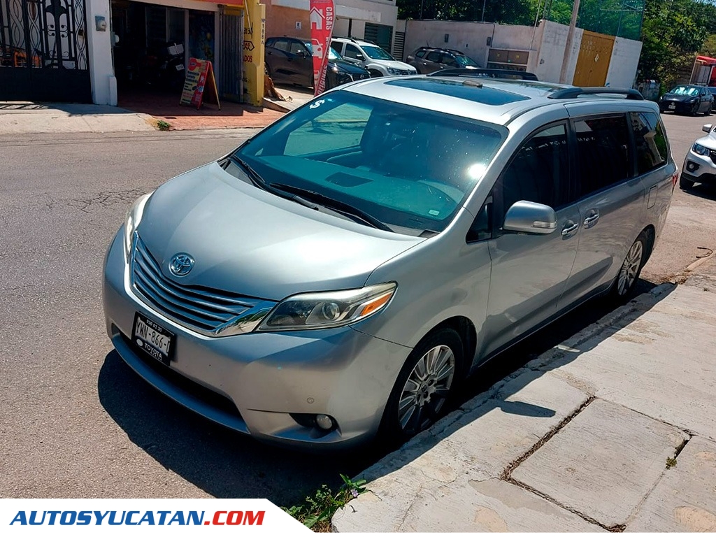 Toyota Sienna Limited 2017