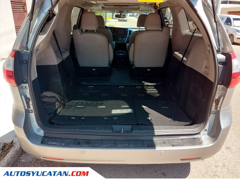 Toyota Sienna Limited 2017