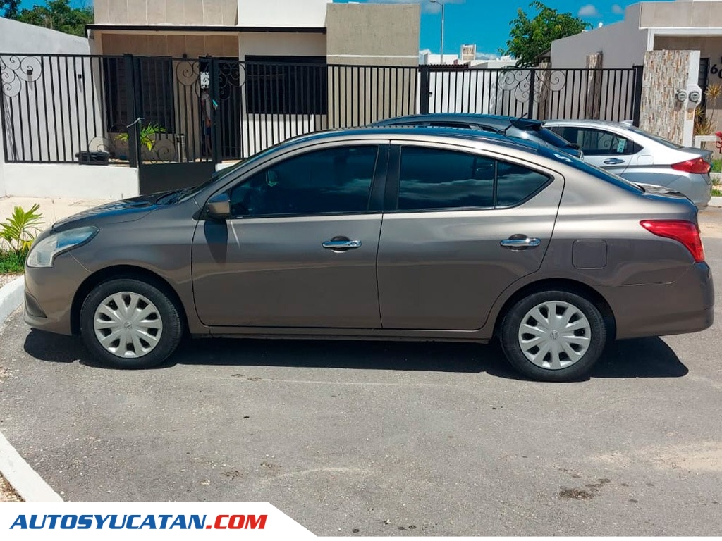 Nissan Versa Sense 2018