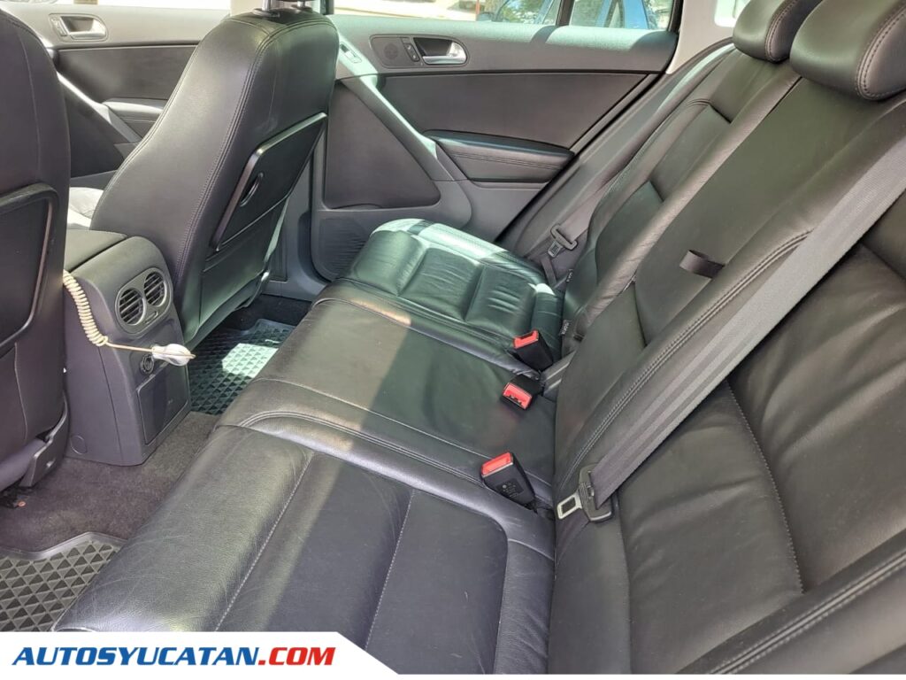 Volkswagen Tiguan Track & Fun Tiptronic 2011