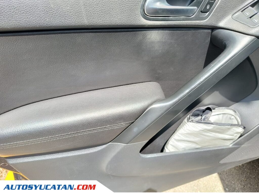 Volkswagen Tiguan Track & Fun Tiptronic 2011