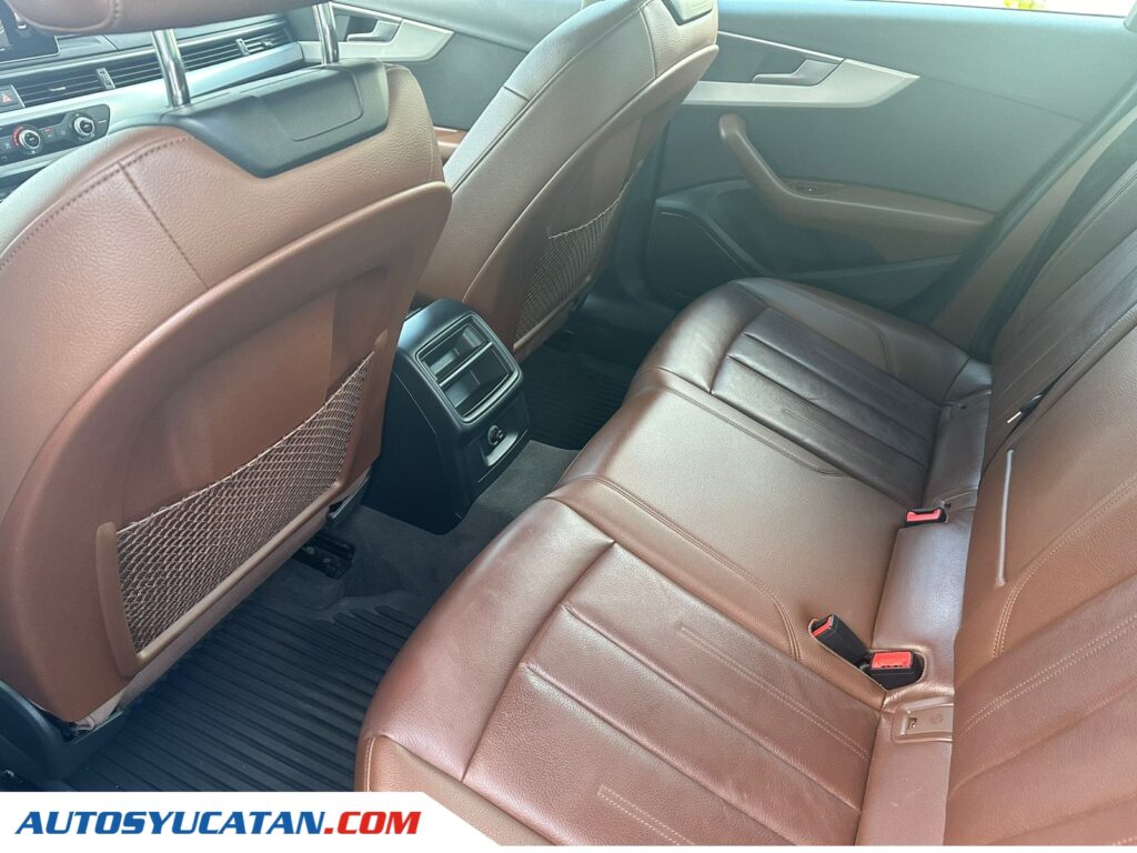 Audi A4 40 TFSI Select 2018