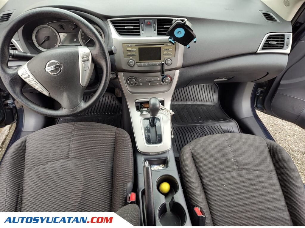 Nissan Sentra Advance 2015