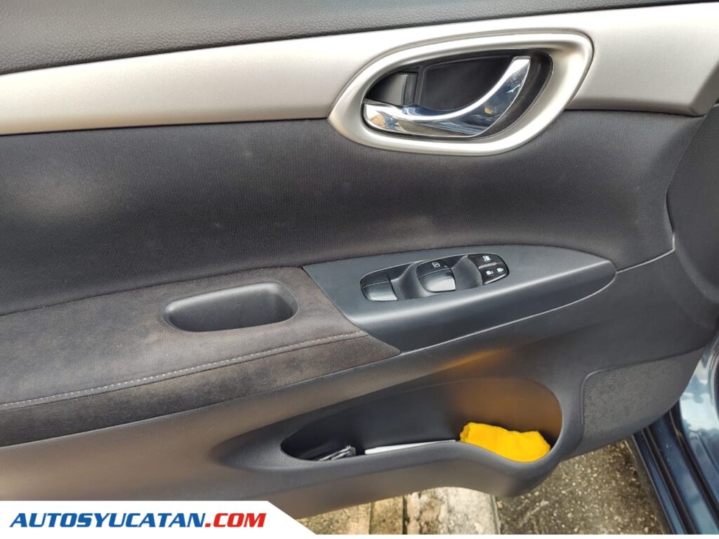 Nissan Sentra Advance 2015