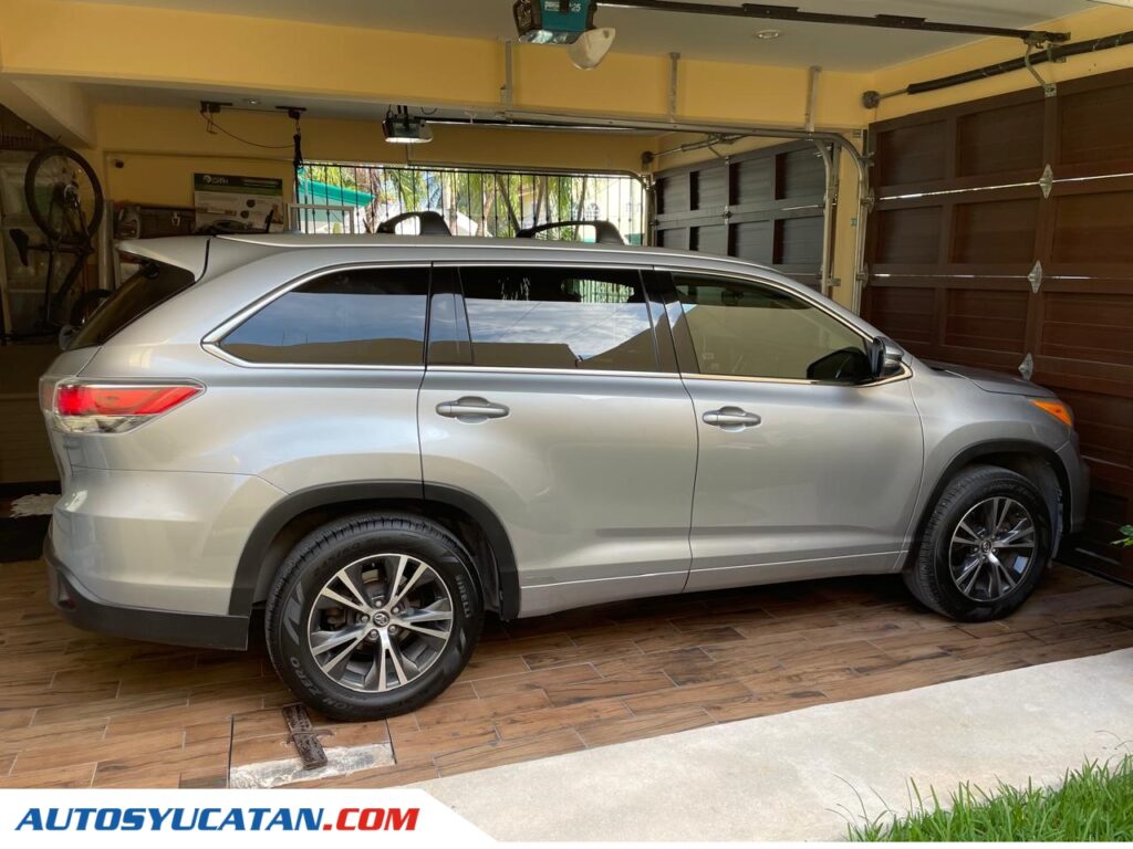 Toyota Highlander XLE 2016