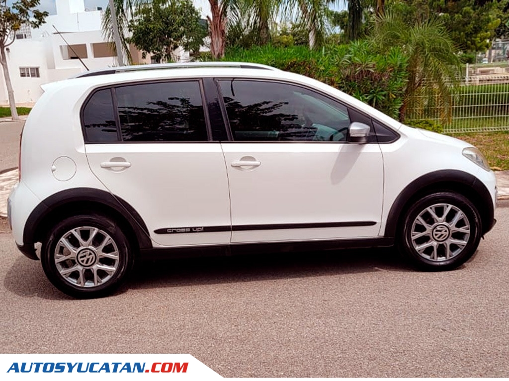 Volkswagen Up Cross High 2016