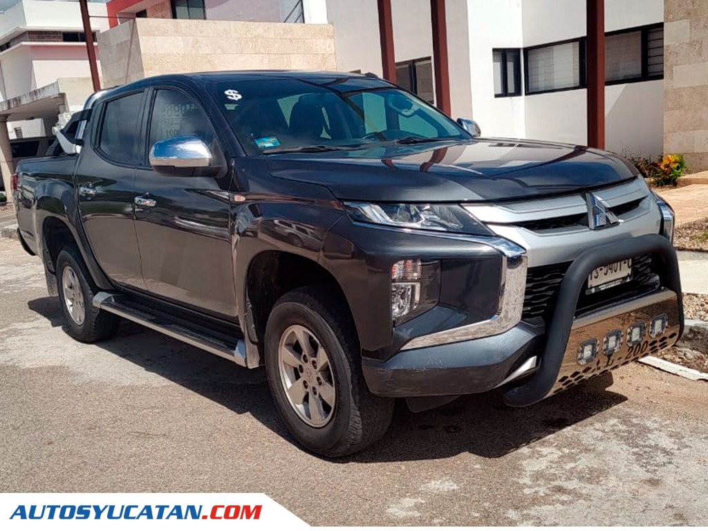 Mitsubishi L200 Doble Cabina 4X2 2021
