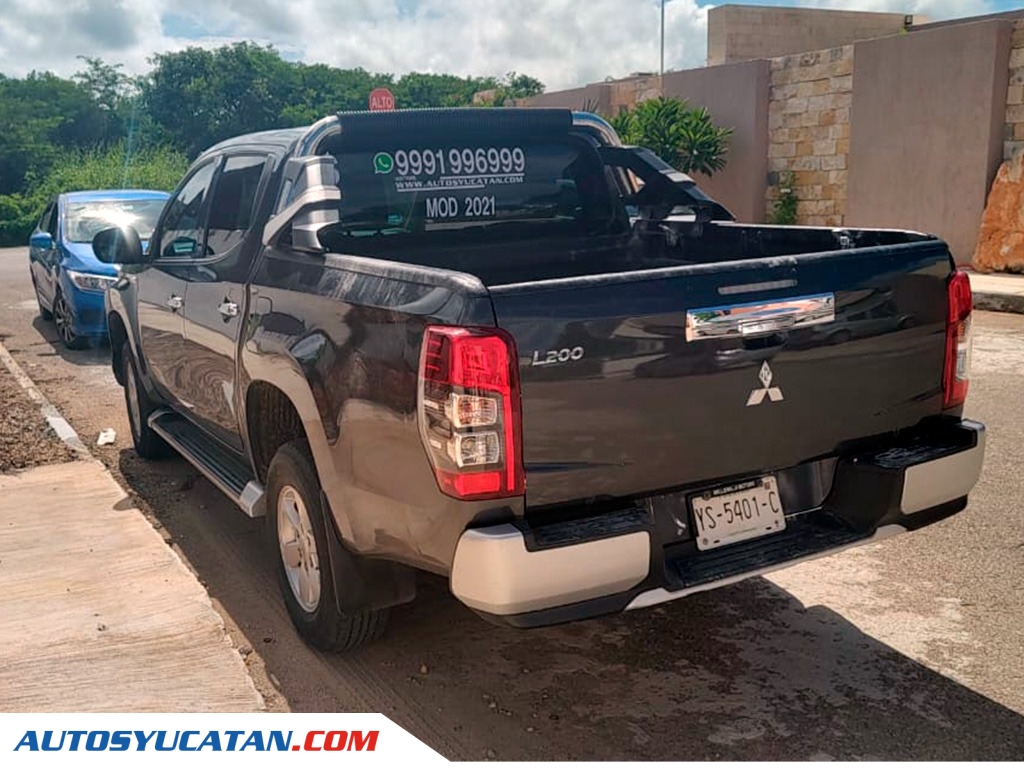 Mitsubishi L200 Doble Cabina 4X2 2021