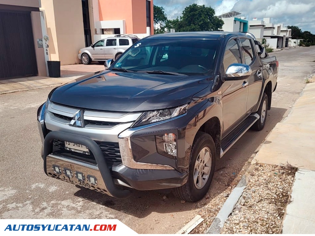 Mitsubishi L200 Doble Cabina 4X2 2021