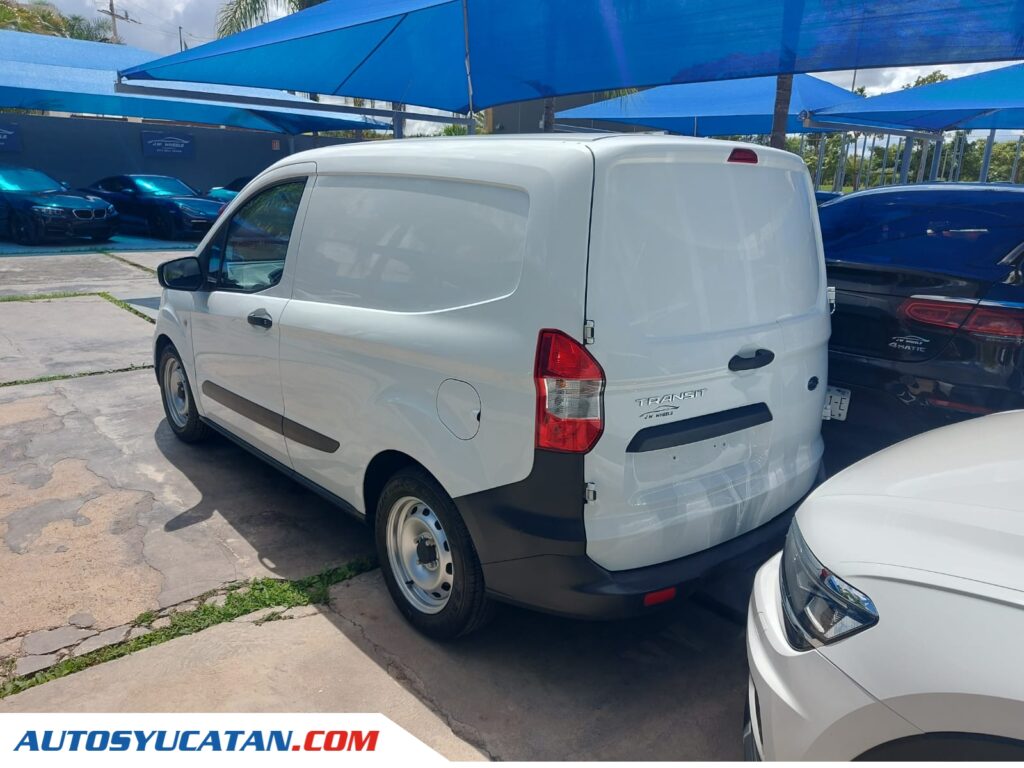 Ford Transit Courier 2022