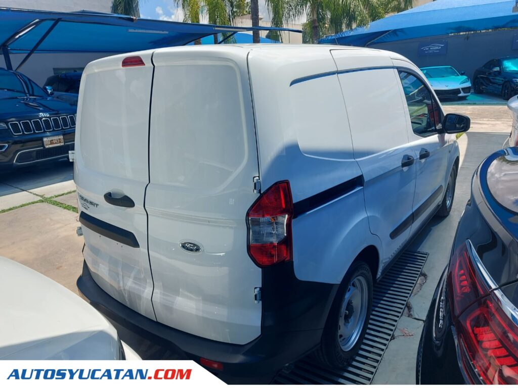 Ford Transit Courier 2022