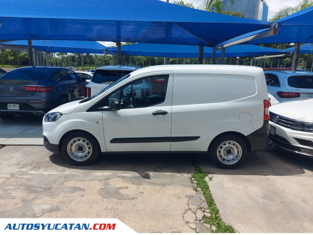 Ford Transit Courier 2022