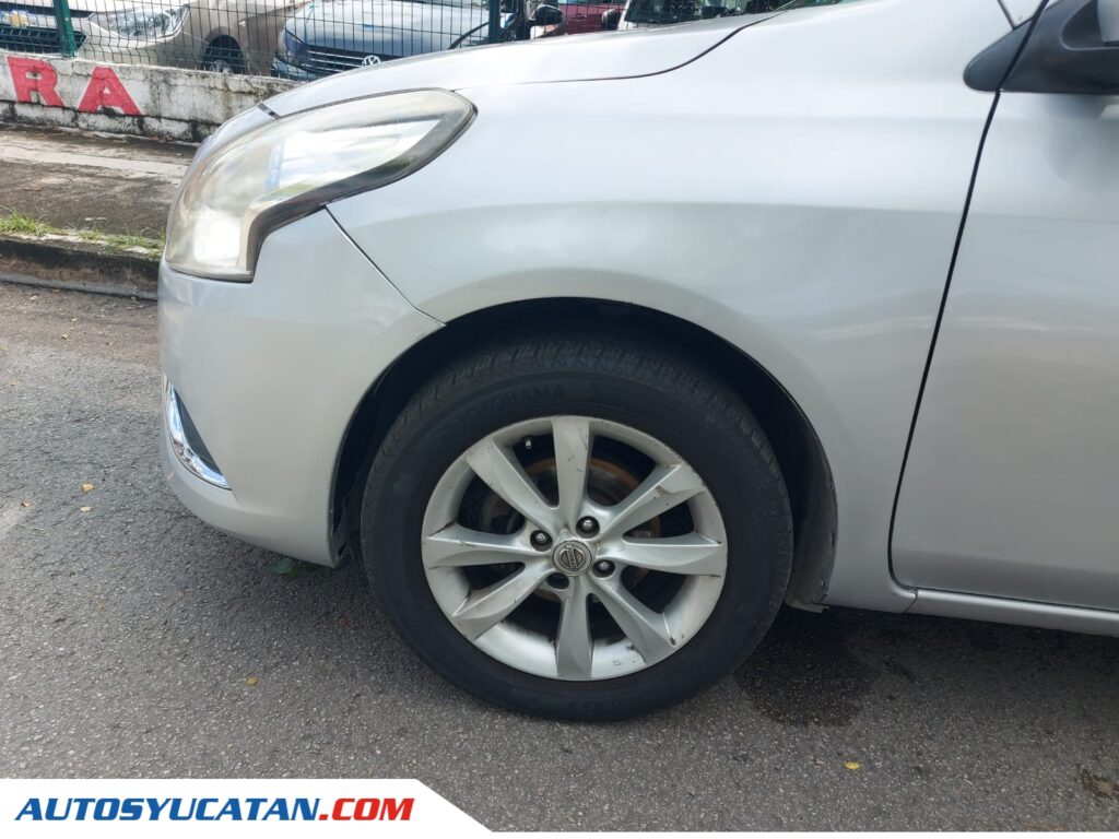 Nissan Versa Advance 2017