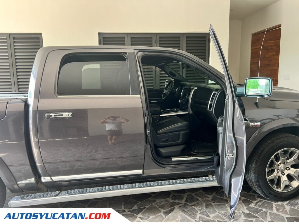 Dodge RAM 2500 Crew Cab Limited Laramie 4x4 2017