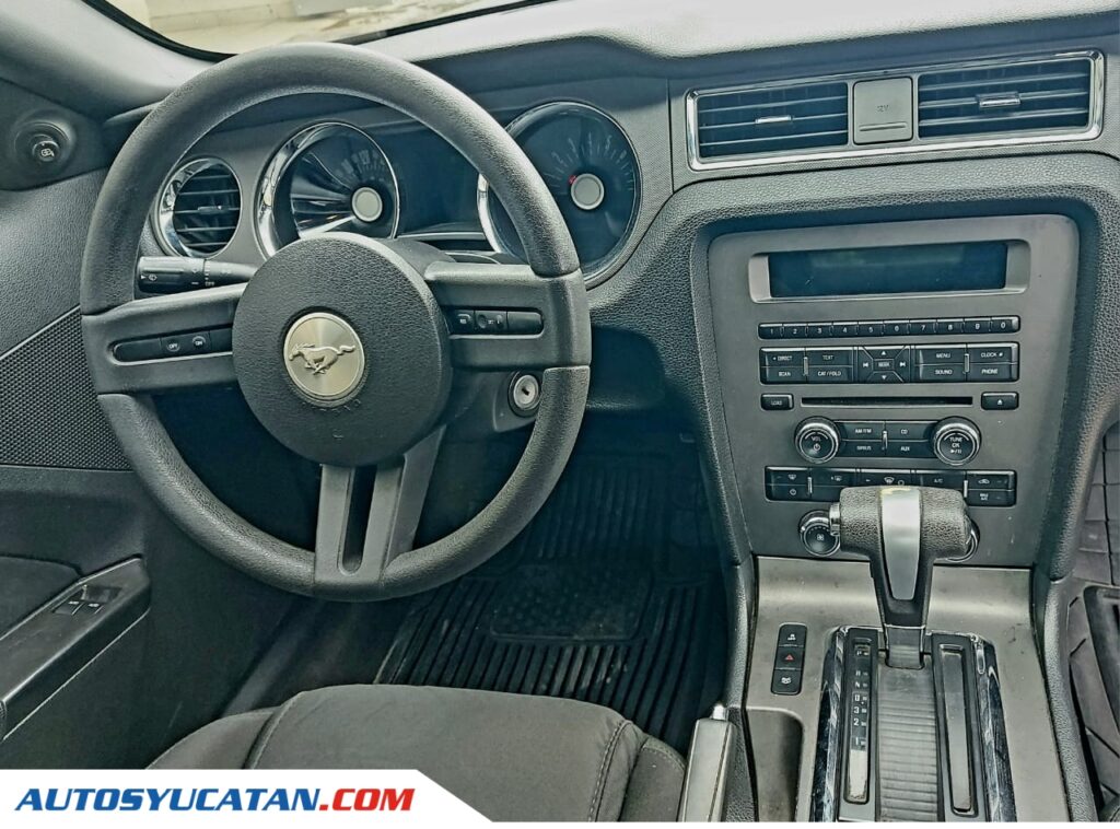 Ford Mustang V6 2012