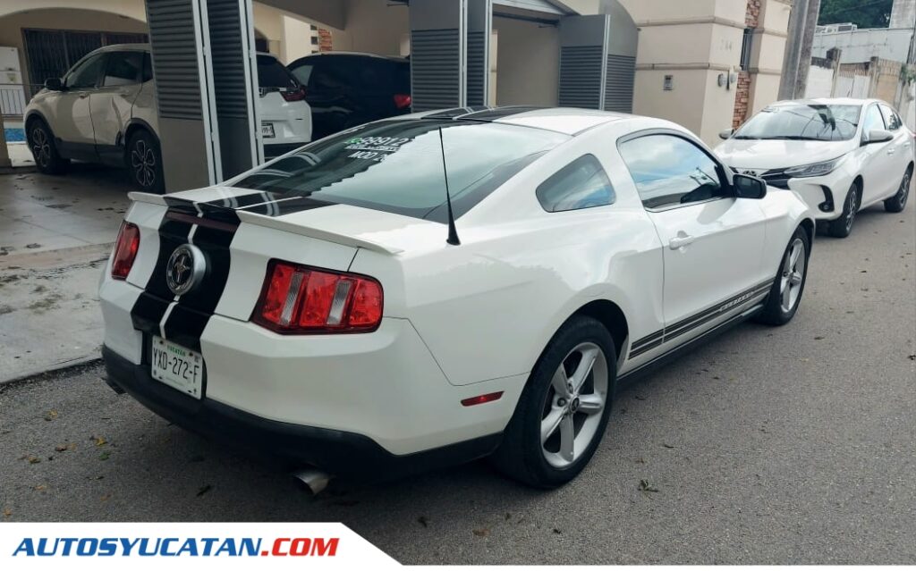 Ford Mustang V6 2012