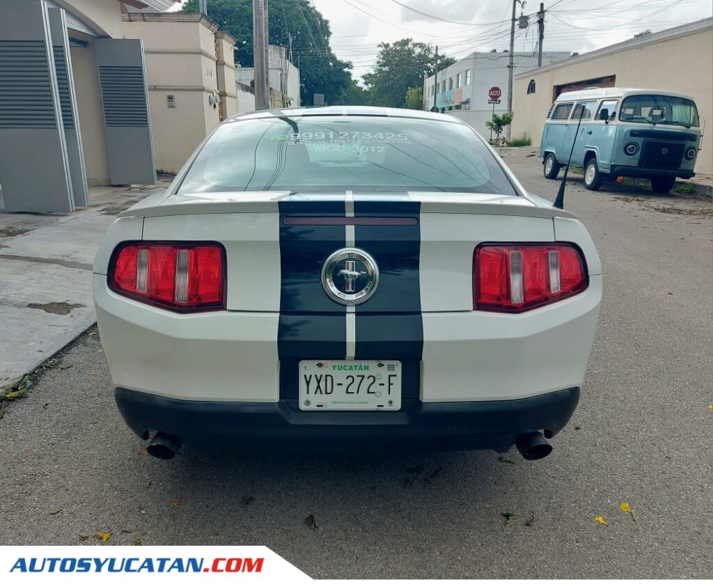 Ford Mustang V6 2012