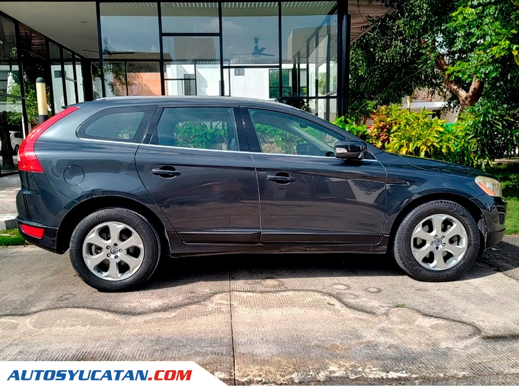 Volvo CX60 2011