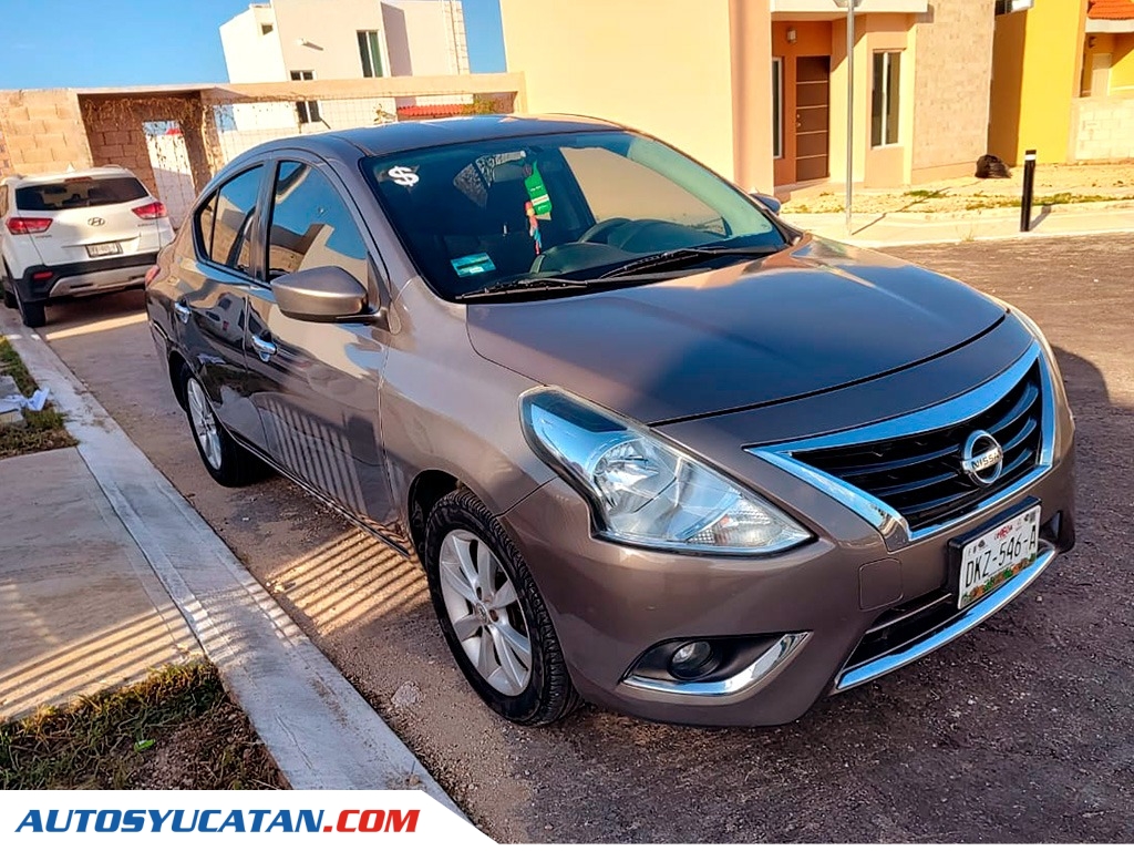 Nissan Versa Advance 2015