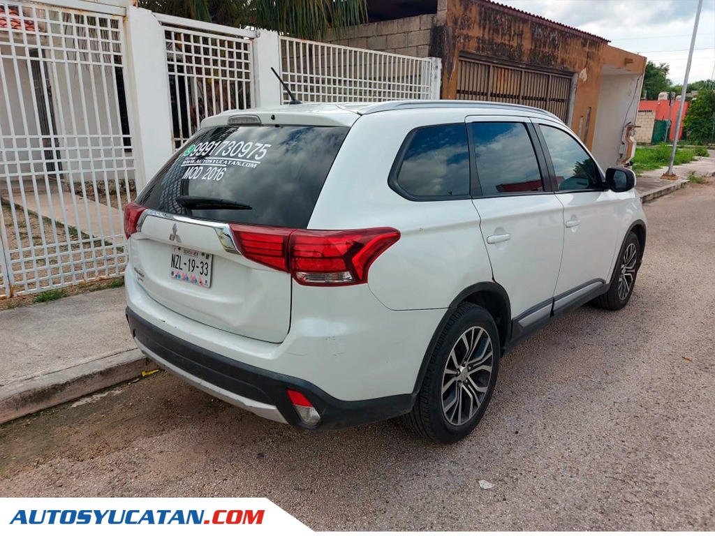 Mitsubishi Outlander ES 2016