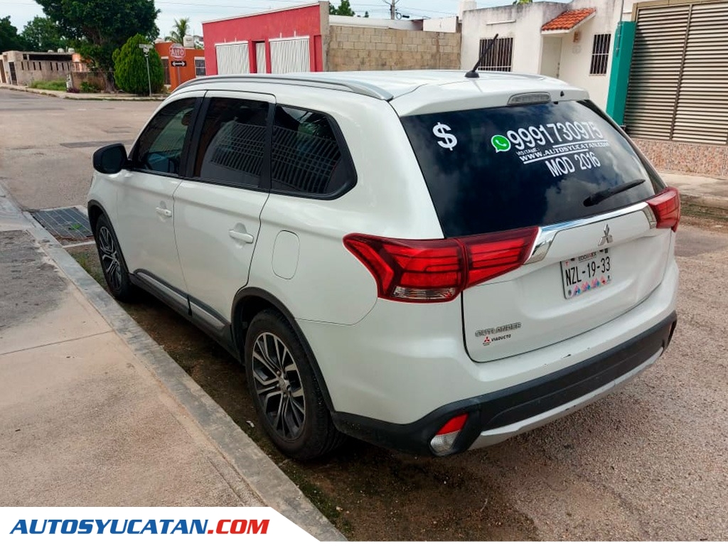 Mitsubishi Outlander ES 2016