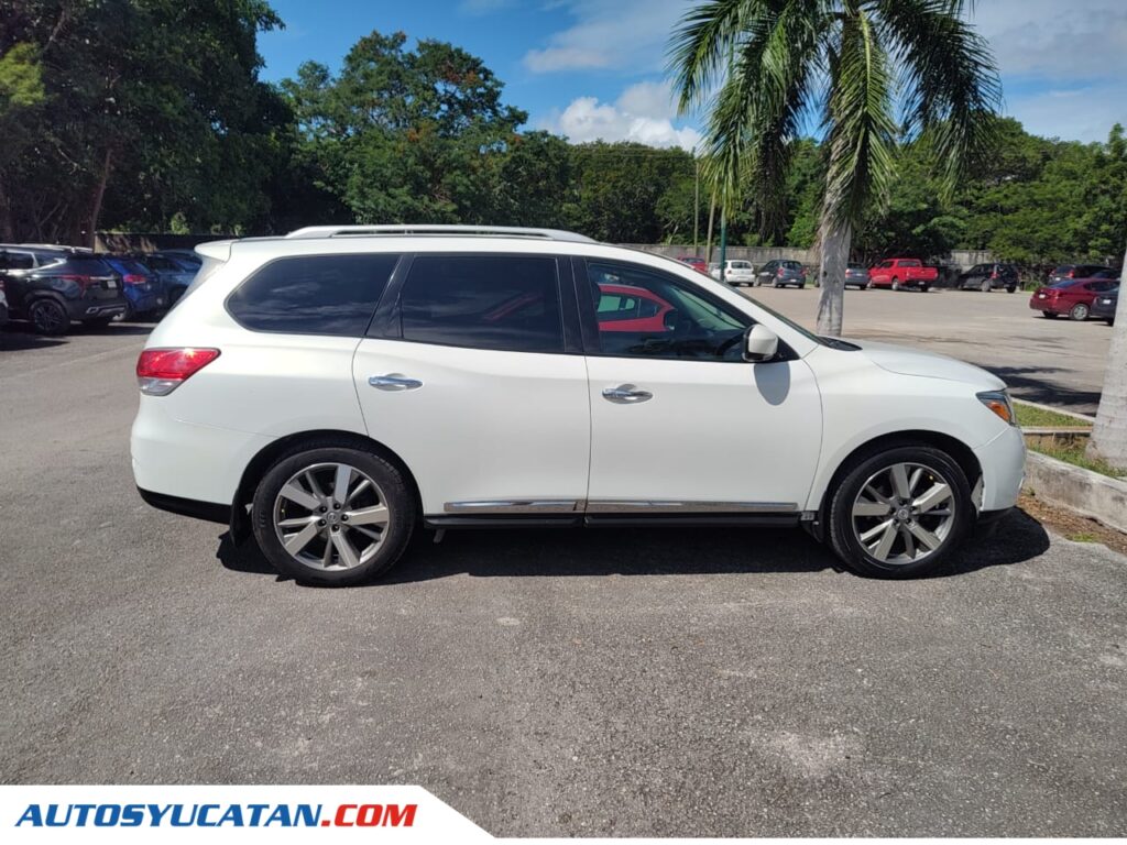 Nissan Pathfinder EX 4WD 2014
