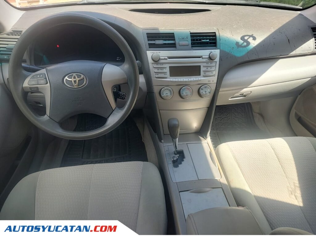 Toyota Camry LE 2010