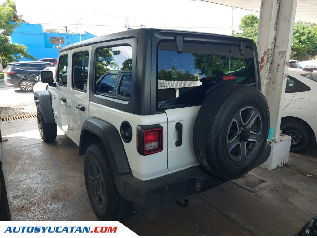 Jeep Wrangler Unlimited Sport 2021