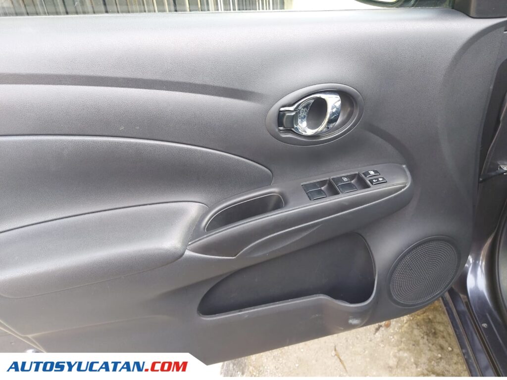Nissan Versa Sense 2016