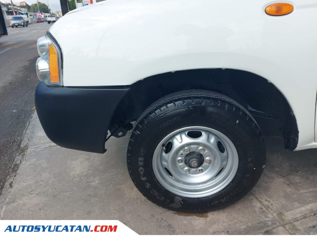 Nissan NP300 Estacas 2015