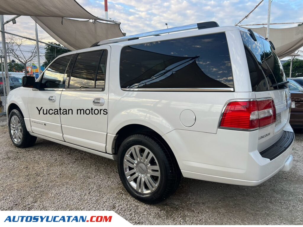 Lincoln Navigator 2011