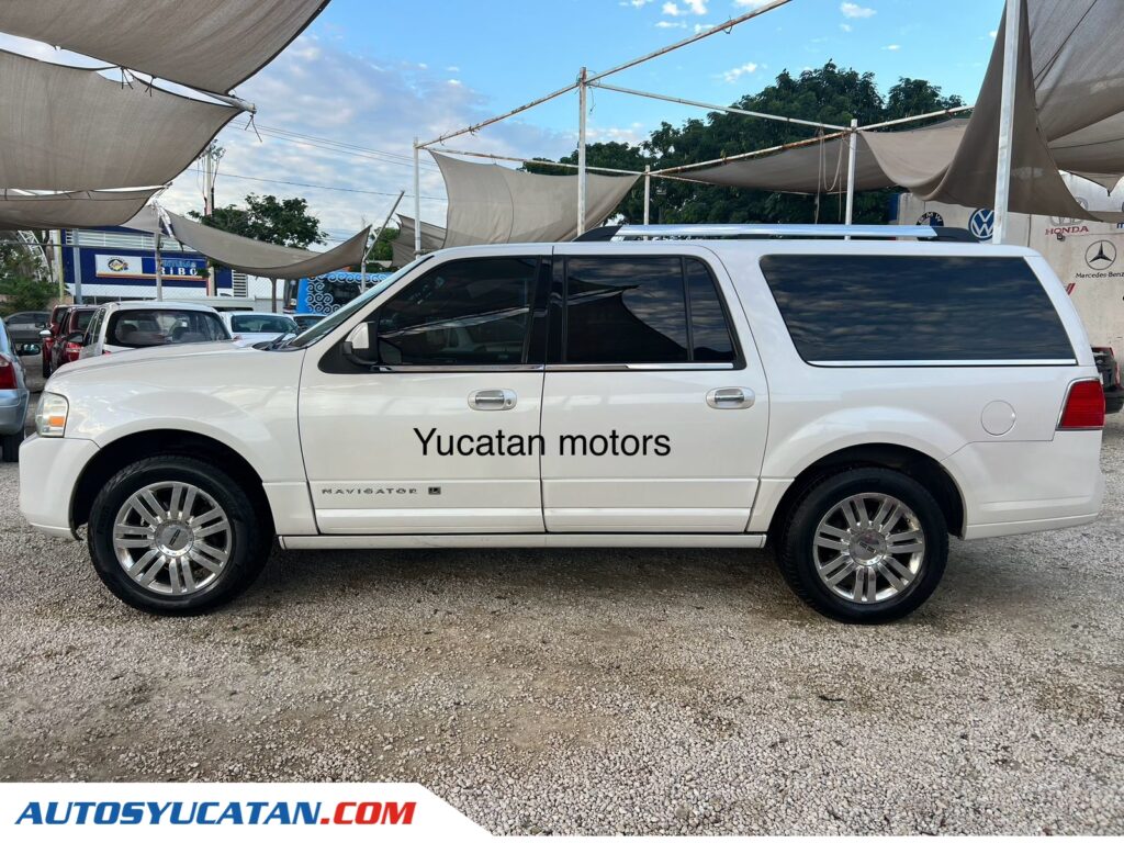 Lincoln Navigator 2011