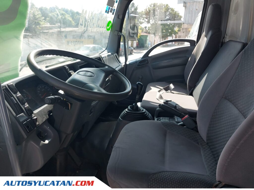 Isuzu Forward 800 2015