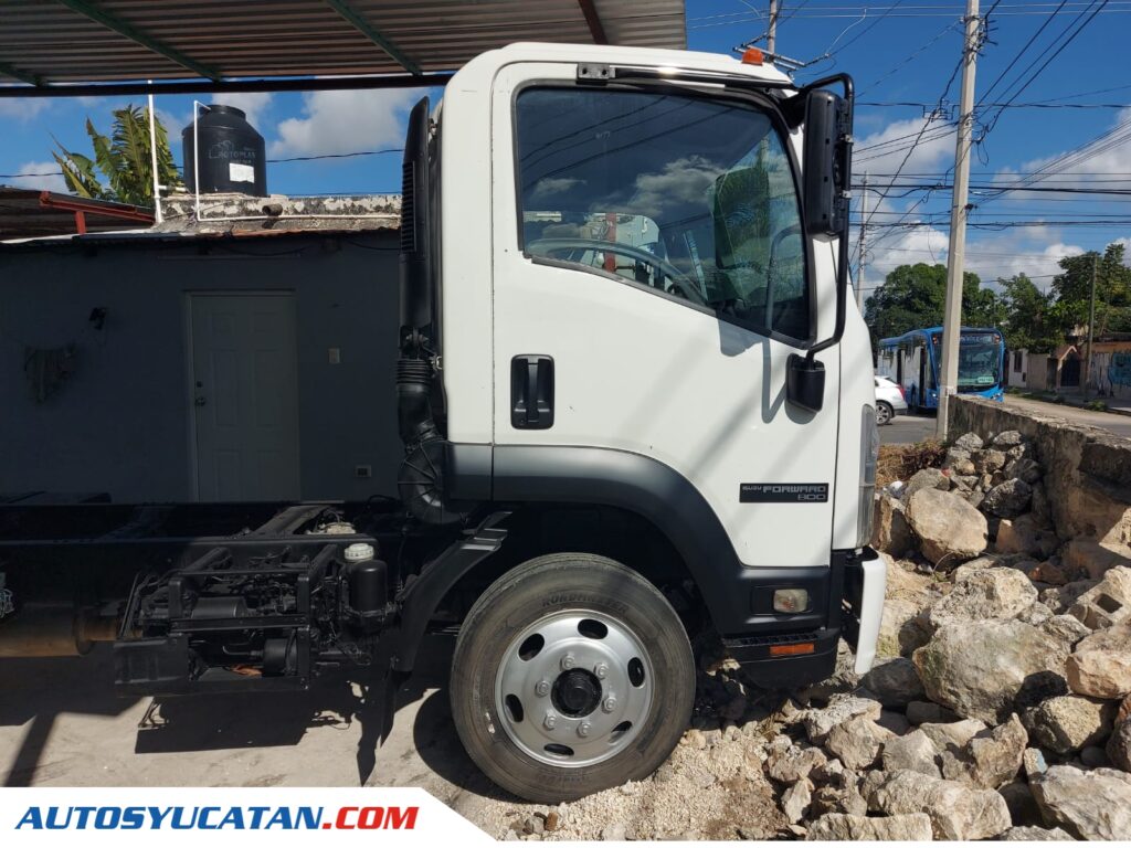 Isuzu Forward 800 2015