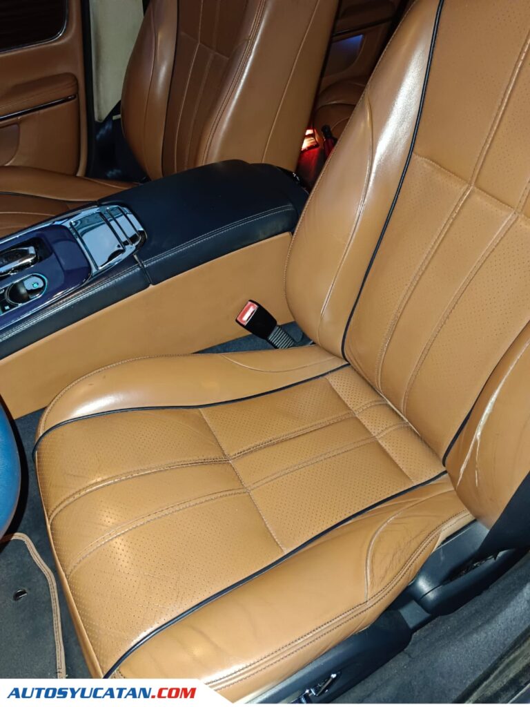 Jaguar XJ 2011