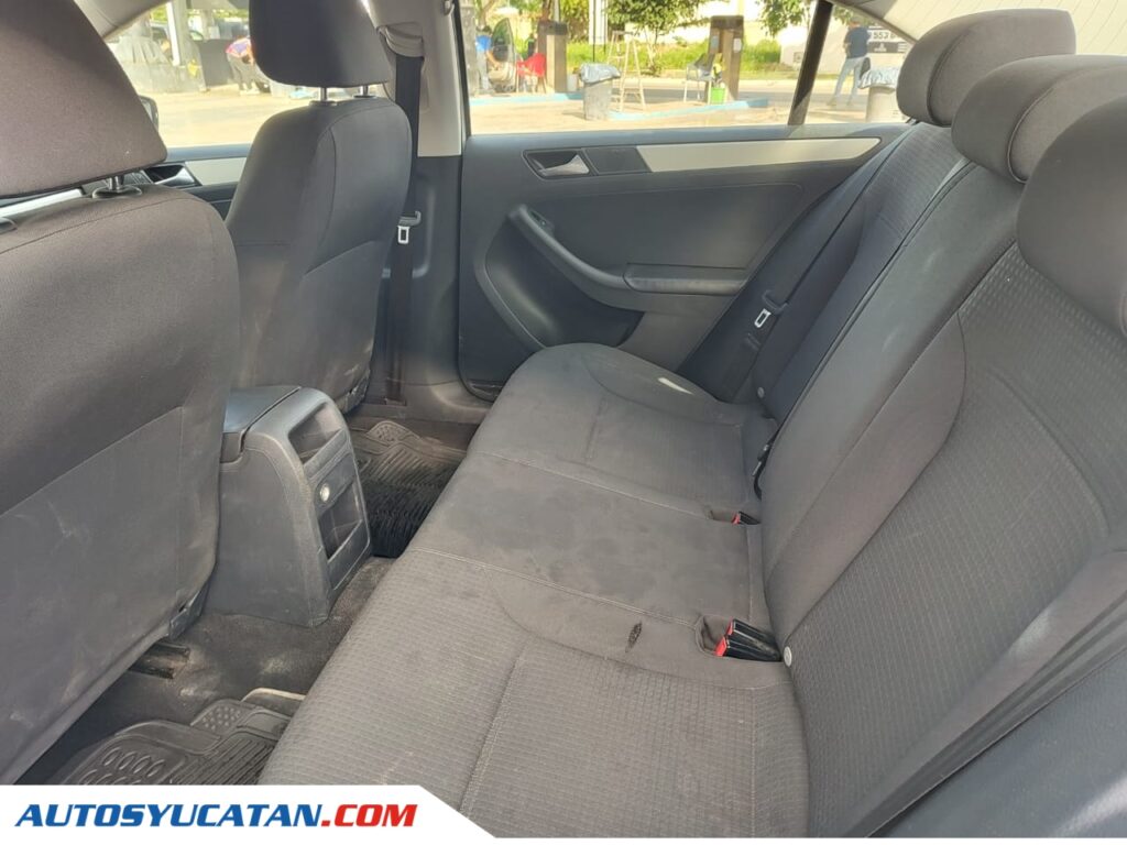 Volkswagen Jetta MK VI Trendline STD 2016