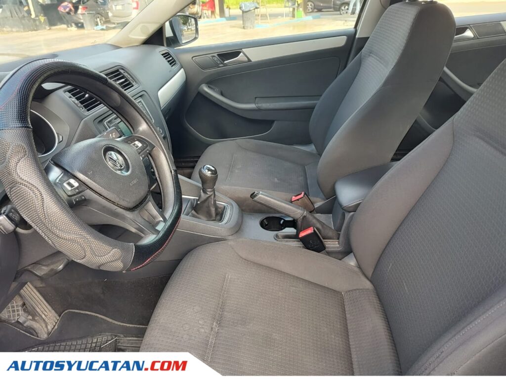 Volkswagen Jetta MK VI Trendline STD 2016