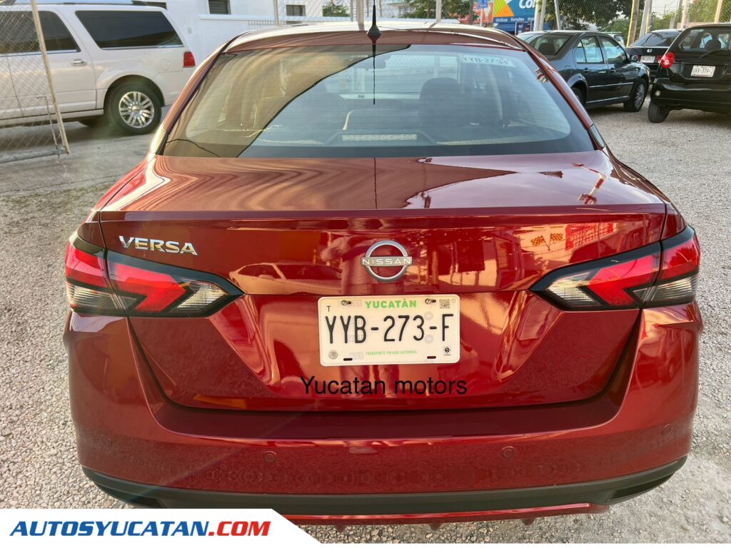 Nissan Versa Advance 2023