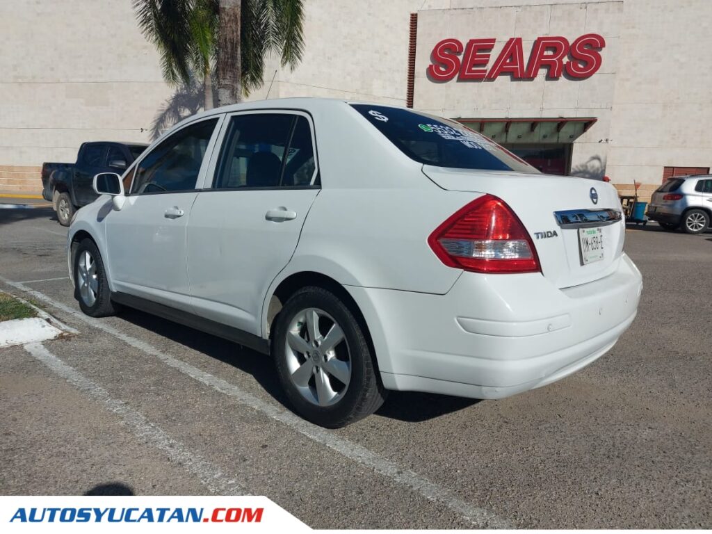 Nissan Tiida Sense 2017